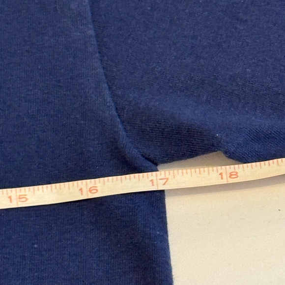 Toronto Maple Leafs T-Shirt- Men’s Size S - Picture 10 of 13